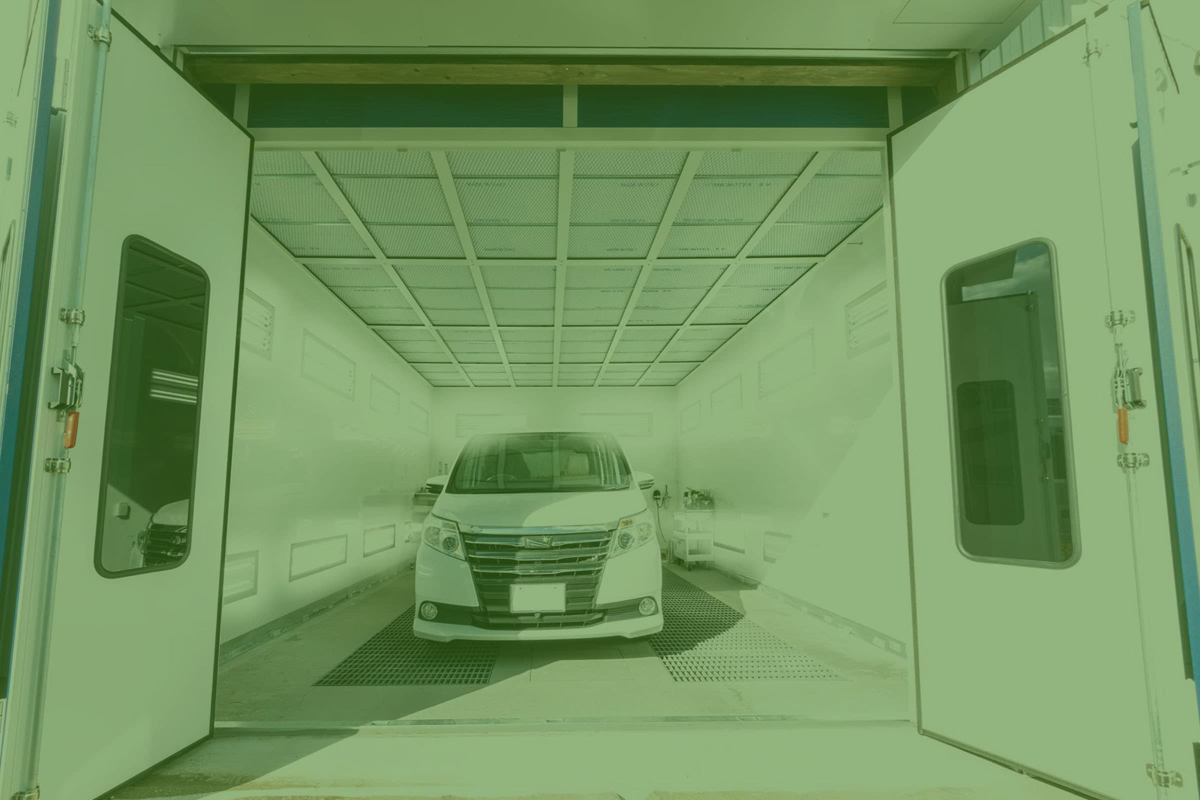東亜自動車工業の専用塗装ブース